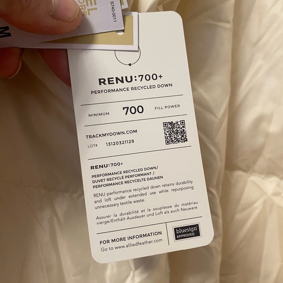 Michael Kors Quilted Ciré and Faux
Shearling Reversible Puffer
Coat- Women’s MED - Picture 12 of 16